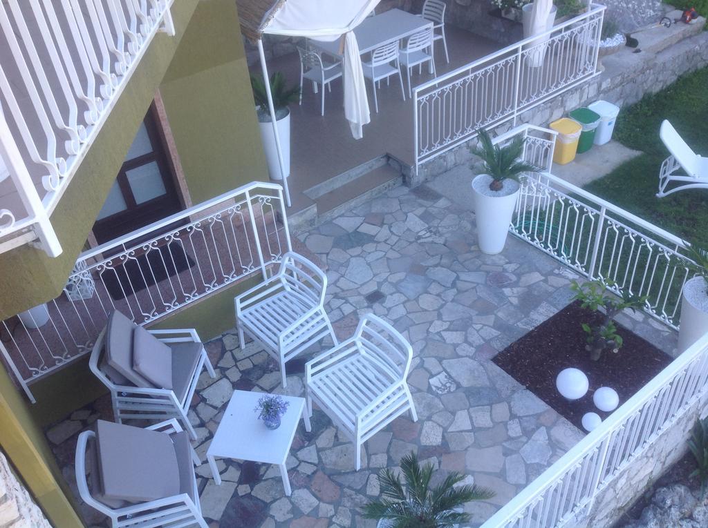 Villa Arianna Panoramic Apartments マルチェージネ エクステリア 写真